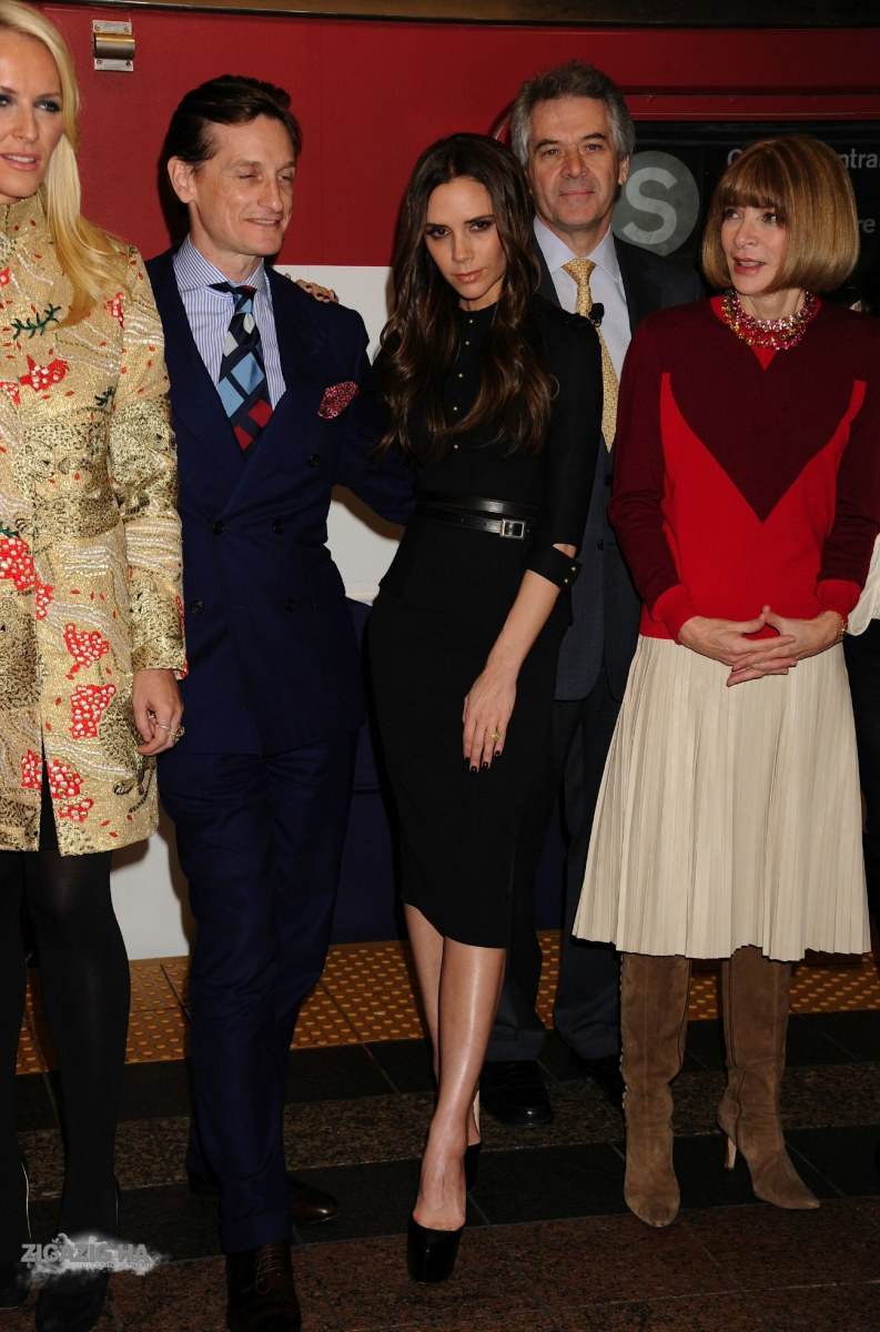 ถ่ายรูปกับ fashion designer Vogue magazine