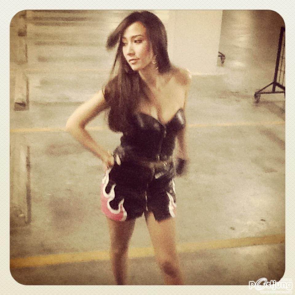 เก็บภาพบางส่วน"อั้ม พัชราภา"@Laemtong motor Show 2012!