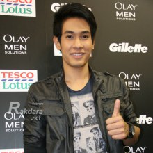 พี่อ๋อม หล่อ