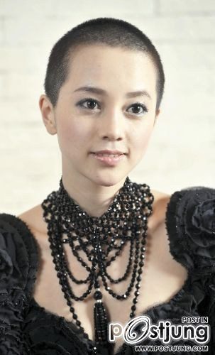 สาวสวยผมสกินเฮด ICONIQ SHISEDO