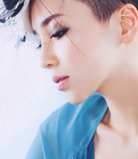 สาวสวยผมสกินเฮด ICONIQ SHISEDO