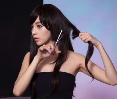 สาวสวยผมสกินเฮด ICONIQ SHISEDO