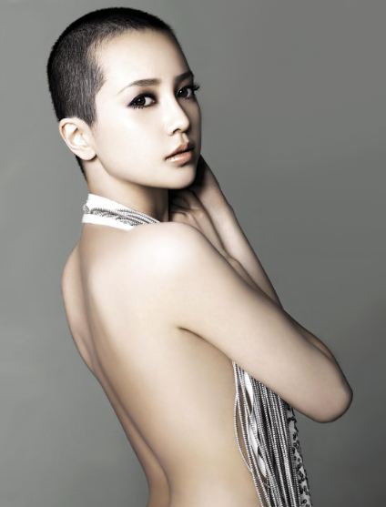 สาวสวยผมสกินเฮด ICONIQ SHISEDO