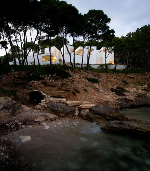 Luxury Summer House of Mediterranean Design Offers Amazing Views from a Rooftop Pool!