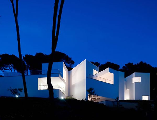 Luxury Summer House of Mediterranean Design Offers Amazing Views from a Rooftop Pool!