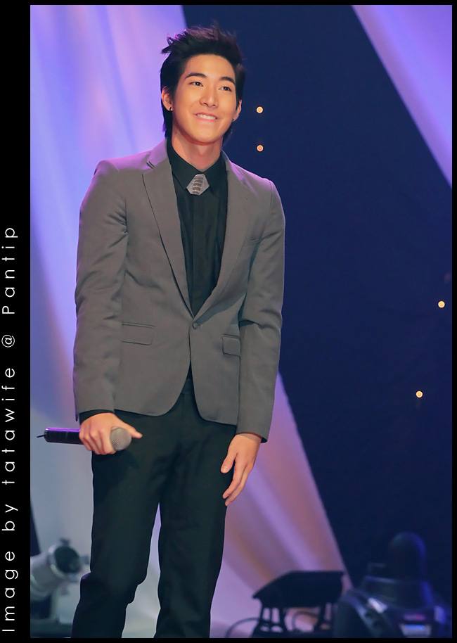 โตโน่ @ งานโทรทัศน์ทองคำ ครั้งที่ 26 ประจำปี 2554