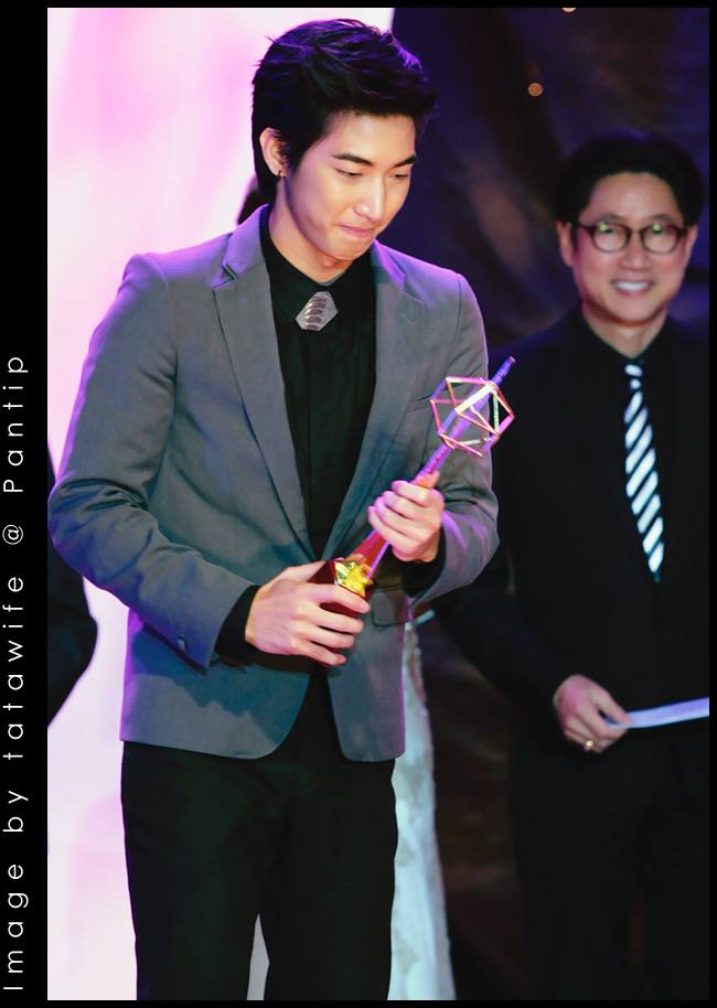 โตโน่ @ งานโทรทัศน์ทองคำ ครั้งที่ 26 ประจำปี 2554