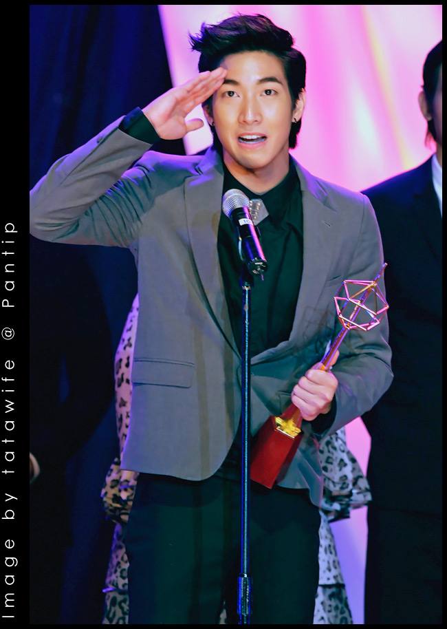 โตโน่ @ งานโทรทัศน์ทองคำ ครั้งที่ 26 ประจำปี 2554