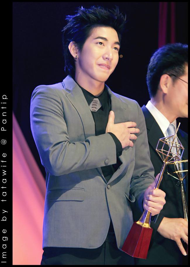 โตโน่ @ งานโทรทัศน์ทองคำ ครั้งที่ 26 ประจำปี 2554