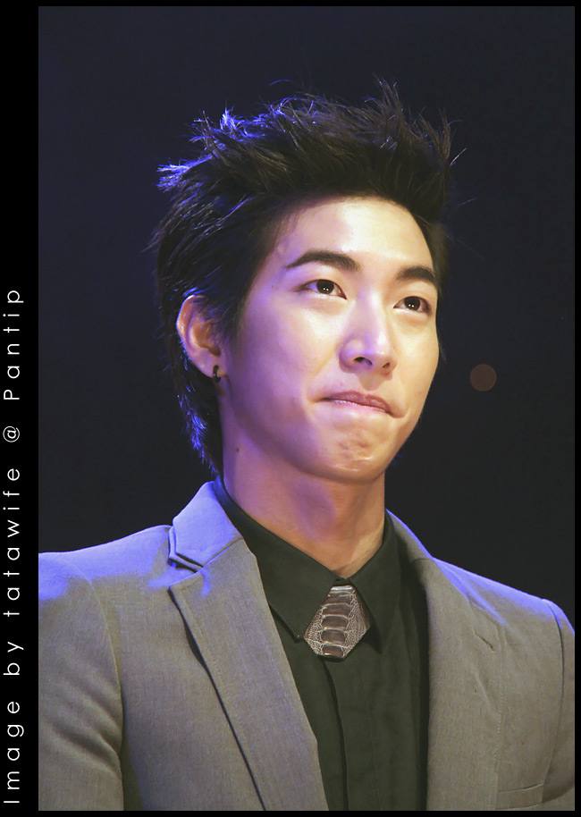 โตโน่ @ งานโทรทัศน์ทองคำ ครั้งที่ 26 ประจำปี 2554