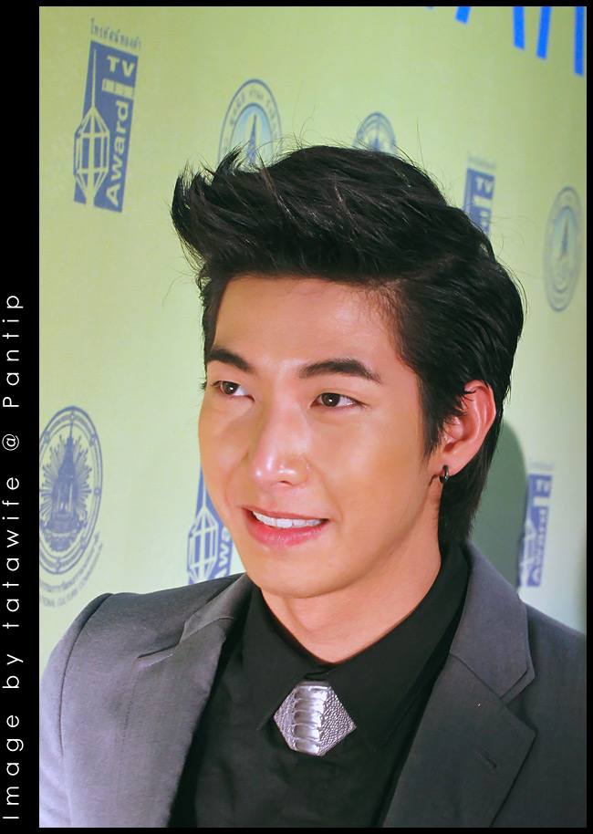 โตโน่ @ งานโทรทัศน์ทองคำ ครั้งที่ 26 ประจำปี 2554