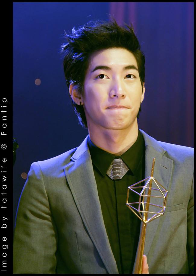 โตโน่ @ งานโทรทัศน์ทองคำ ครั้งที่ 26 ประจำปี 2554