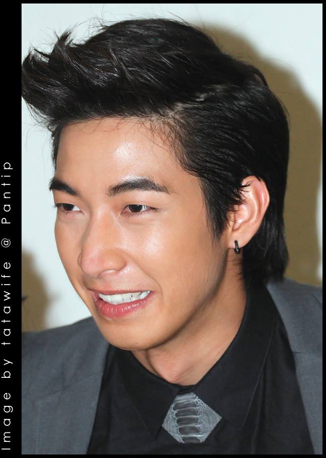 โตโน่ @ งานโทรทัศน์ทองคำ ครั้งที่ 26 ประจำปี 2554