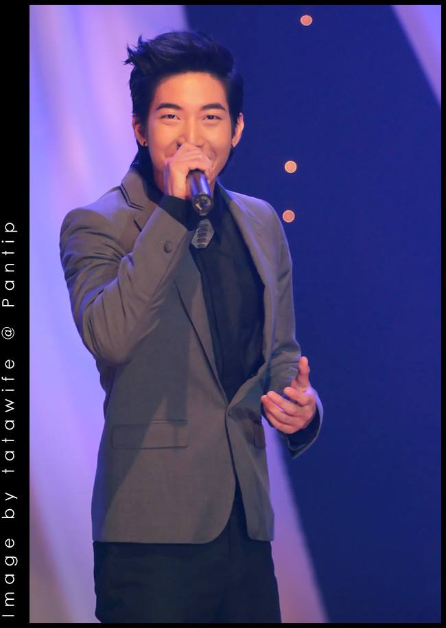 โตโน่ @ งานโทรทัศน์ทองคำ ครั้งที่ 26 ประจำปี 2554