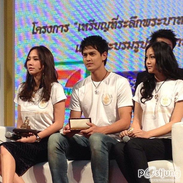 "อั้ม พัชราภา"มาเบาๆเเต่สวยไม่เบา@โครงการเหรียญที่ระลึกพระบาทสมเด็จพระเจ้าอยู่หัวทรงผนวชพลังแผ่นดิน!