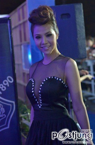 ดาราประชันอึ๋มในงาน Star's Choice Awards 2011ดาราประชันอึ๋มในงาน Star's Choice Awards 2011