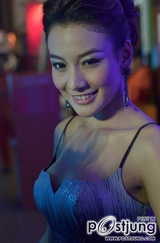 ดาราประชันอึ๋มในงาน Star's Choice Awards 2011ดาราประชันอึ๋มในงาน Star's Choice Awards 2011