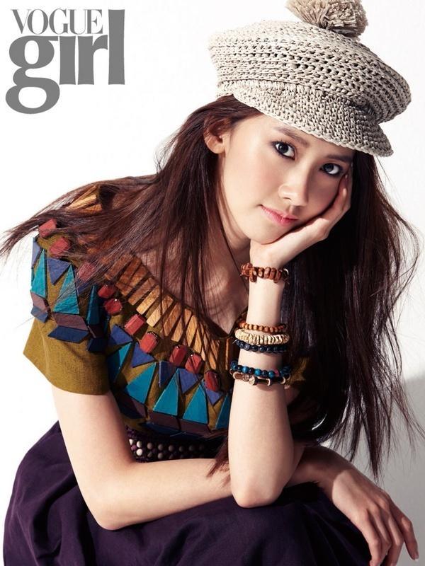 SNSD's Yoona, Shin Se Kyung, and Lee Yeon Hee @ Vogue Girl Korea March 2012