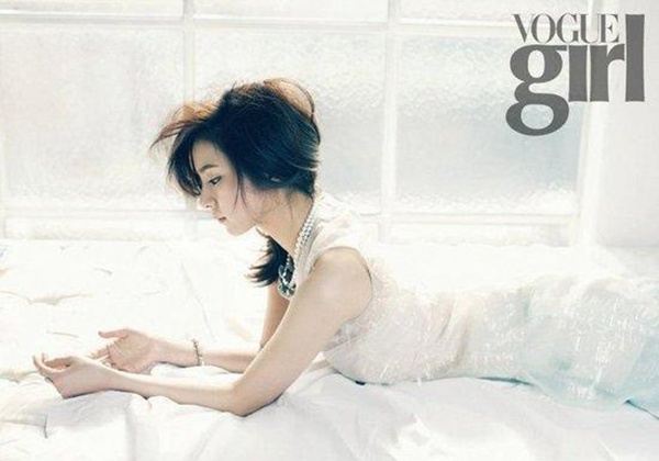 SNSD's Yoona, Shin Se Kyung, and Lee Yeon Hee @ Vogue Girl Korea March 2012