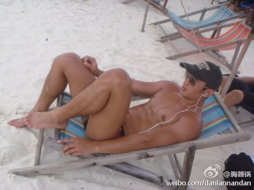 อ้าปากทานหนุ่มๆ