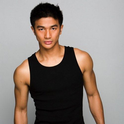 อ้าปากทานหนุ่มๆ