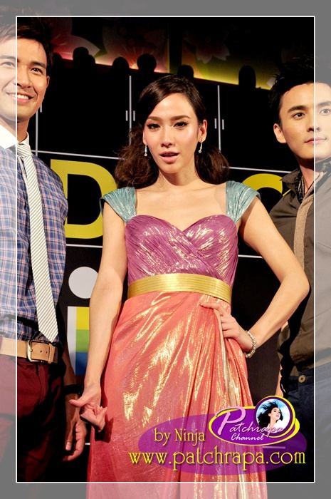 ประมวลภาพ"อั้ม พัชราภา"สวยเริ่ดเจิดจรัส@United Color Terminal 21 Fashion Show!