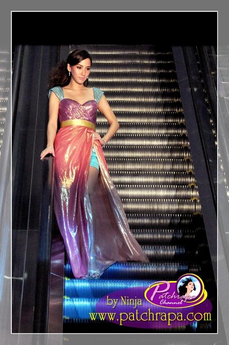 ประมวลภาพ"อั้ม พัชราภา"สวยเริ่ดเจิดจรัส@United Color Terminal 21 Fashion Show!