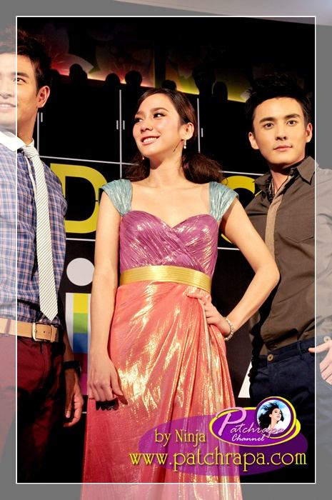ประมวลภาพ"อั้ม พัชราภา"สวยเริ่ดเจิดจรัส@United Color Terminal 21 Fashion Show!