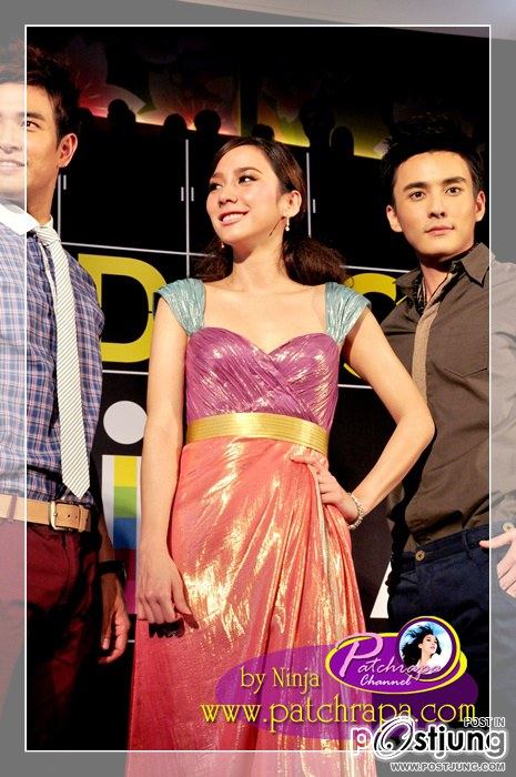 ประมวลภาพ"อั้ม พัชราภา"สวยเริ่ดเจิดจรัส@United Color Terminal 21 Fashion Show!