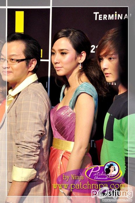 ประมวลภาพ"อั้ม พัชราภา"สวยเริ่ดเจิดจรัส@United Color Terminal 21 Fashion Show!