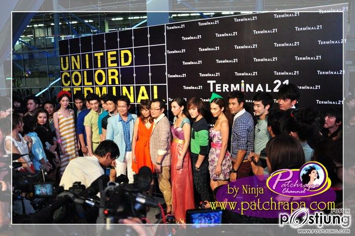 ประมวลภาพ"อั้ม พัชราภา"สวยเริ่ดเจิดจรัส@United Color Terminal 21 Fashion Show!