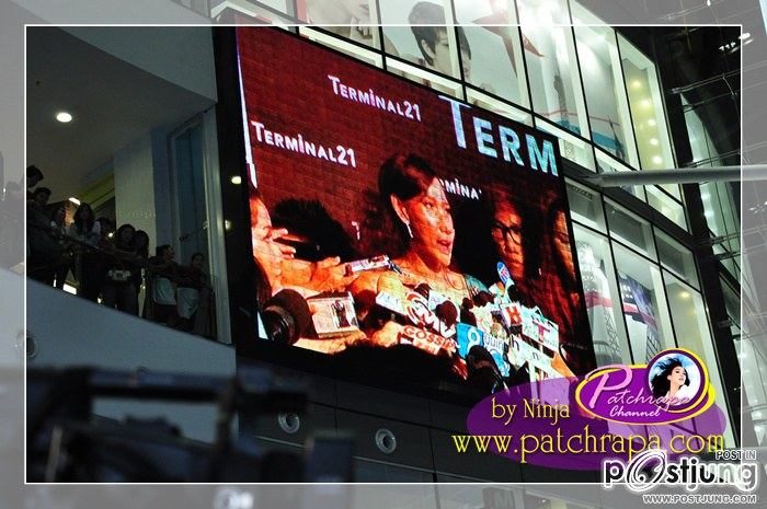 ประมวลภาพ"อั้ม พัชราภา"สวยเริ่ดเจิดจรัส@United Color Terminal 21 Fashion Show!