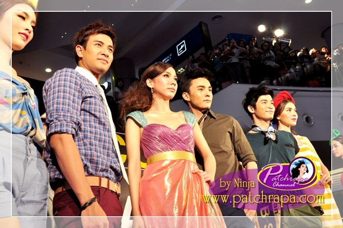 ประมวลภาพ"อั้ม พัชราภา"สวยเริ่ดเจิดจรัส@United Color Terminal 21 Fashion Show!