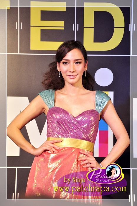 ประมวลภาพ"อั้ม พัชราภา"สวยเริ่ดเจิดจรัส@United Color Terminal 21 Fashion Show!
