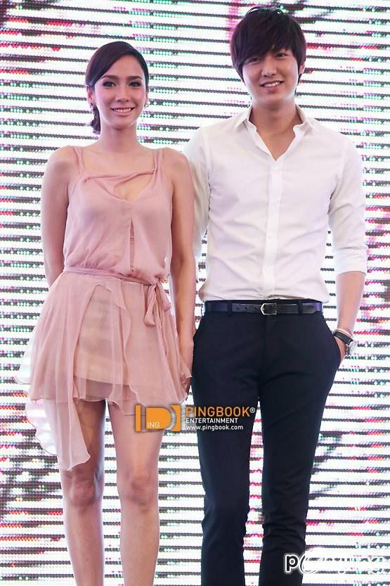 อั้ม พัชราภา@12 plus shower cream korea formula!!