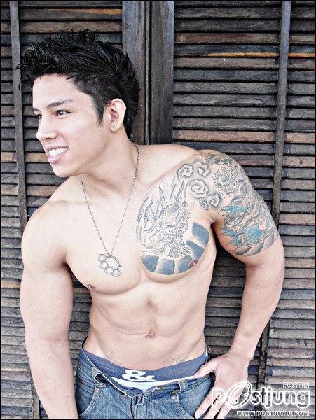 ล่ำๆลายสักสวยๆ