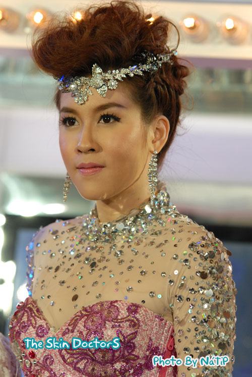 เชียร์ ฑิฆัมพร ... สวย น่ารัก จร้า ^^