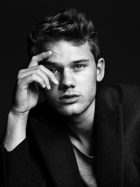 Jeremy Irvine พระเอก"War Horse" หล่อมากเลย