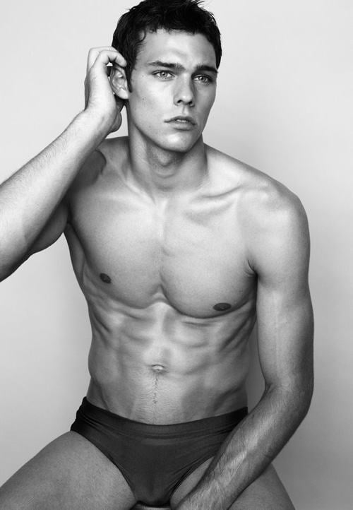 Holden Nowell  ทั้งหล่อล่ำ เซ็กซี่สุดๆ