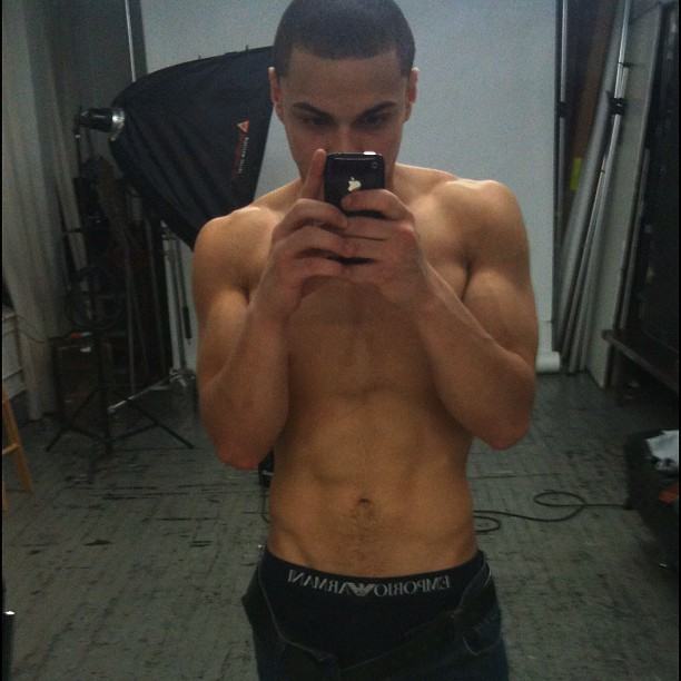 ถ่ายเองกับมือ