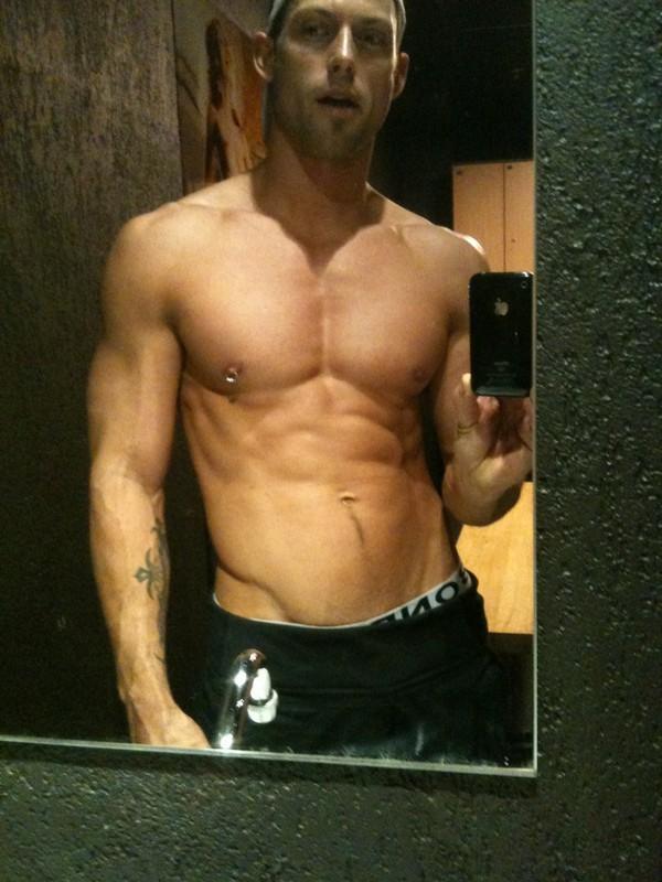 ถ่ายเองกับมือ