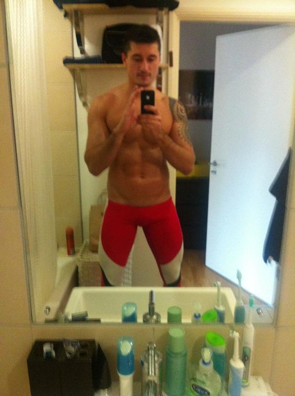 ถ่ายเองกับมือ