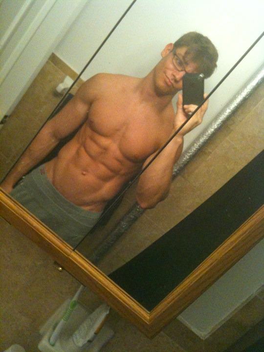 ถ่ายเองกับมือ