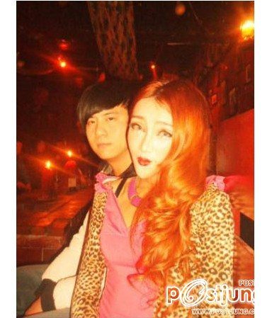 บล็อกเกอร์สาวสวยหน้าเอเลี่ยน ที่จะทำให้คุณตกใจ!!