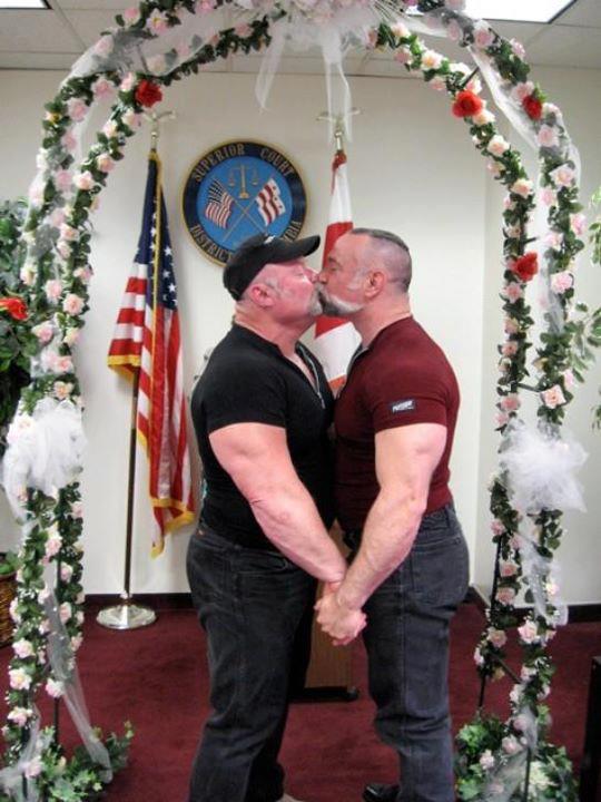 Gay kiss โลกเปลี่ยนไปแล้วจริงๆ