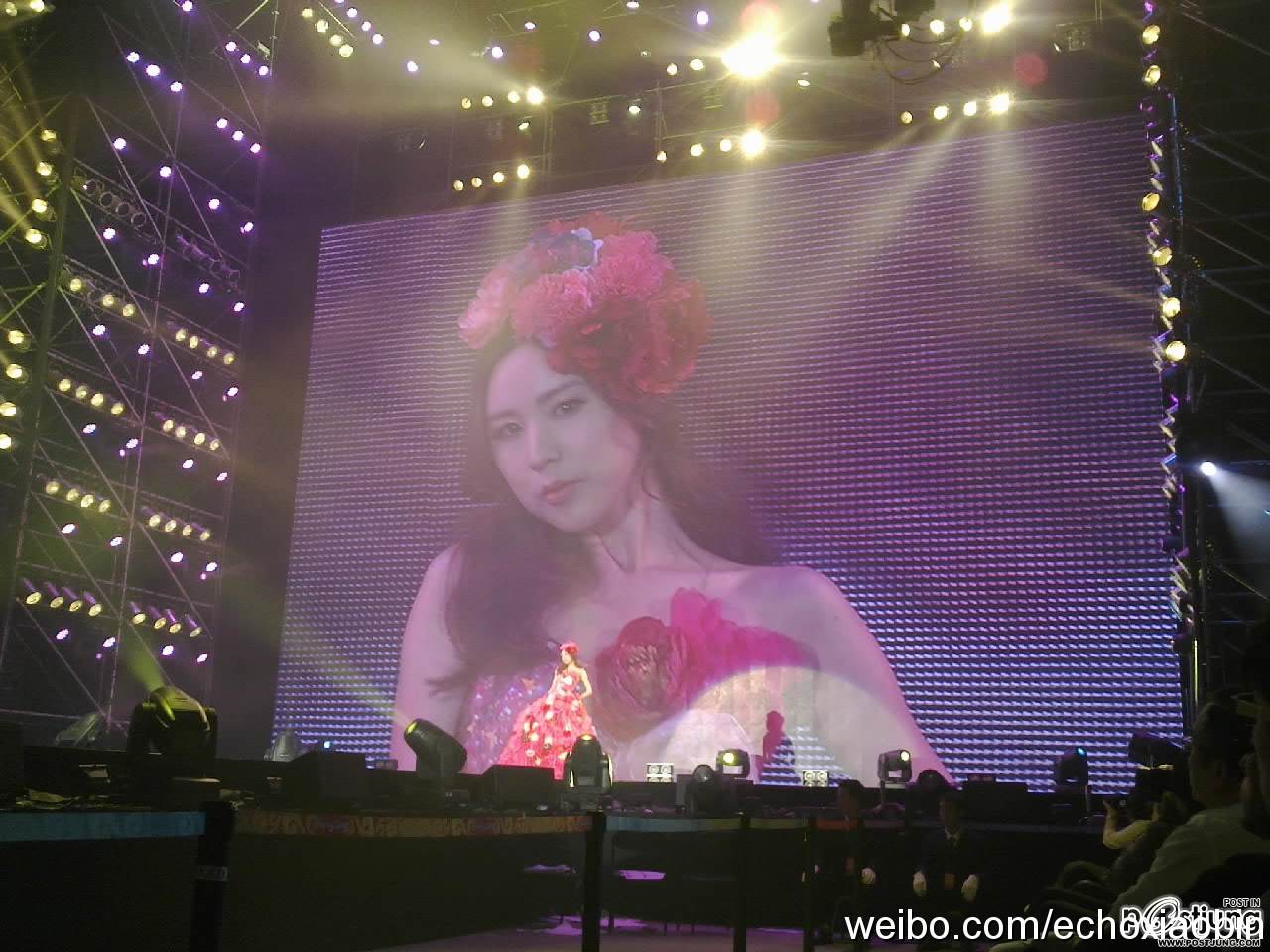 Kan Mi Youn TGC "ในชุดกุหลาบแห่งชีวิต"