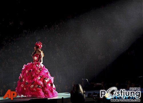 Kan Mi Youn TGC "ในชุดกุหลาบแห่งชีวิต"