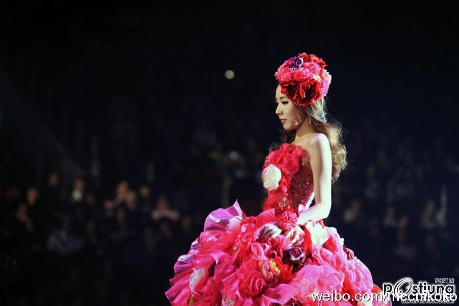 Kan Mi Youn TGC "ในชุดกุหลาบแห่งชีวิต"