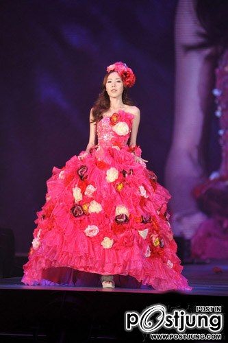 Kan Mi Youn TGC "ในชุดกุหลาบแห่งชีวิต"