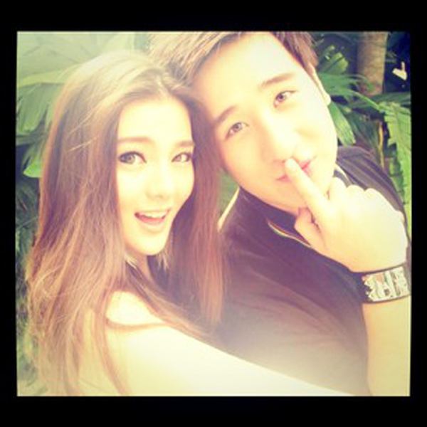 ดิว ควงหนุ่มโชว์หวาน ฤาจะเป็นแฟนใหม่?